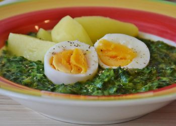 Eier hart kochen (Tipps) | Eigelb fest – Wie lange im Topf?